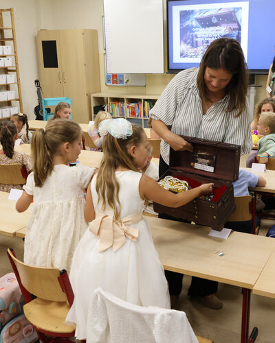 Willkommen in der 1. Klasse!

Diese Woche war es an unseren drei Grundschulstandorten so weit: Viele neue Schülerinnen...